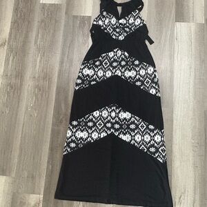 Emma & Michele Black and White Patterned Maxi Dress